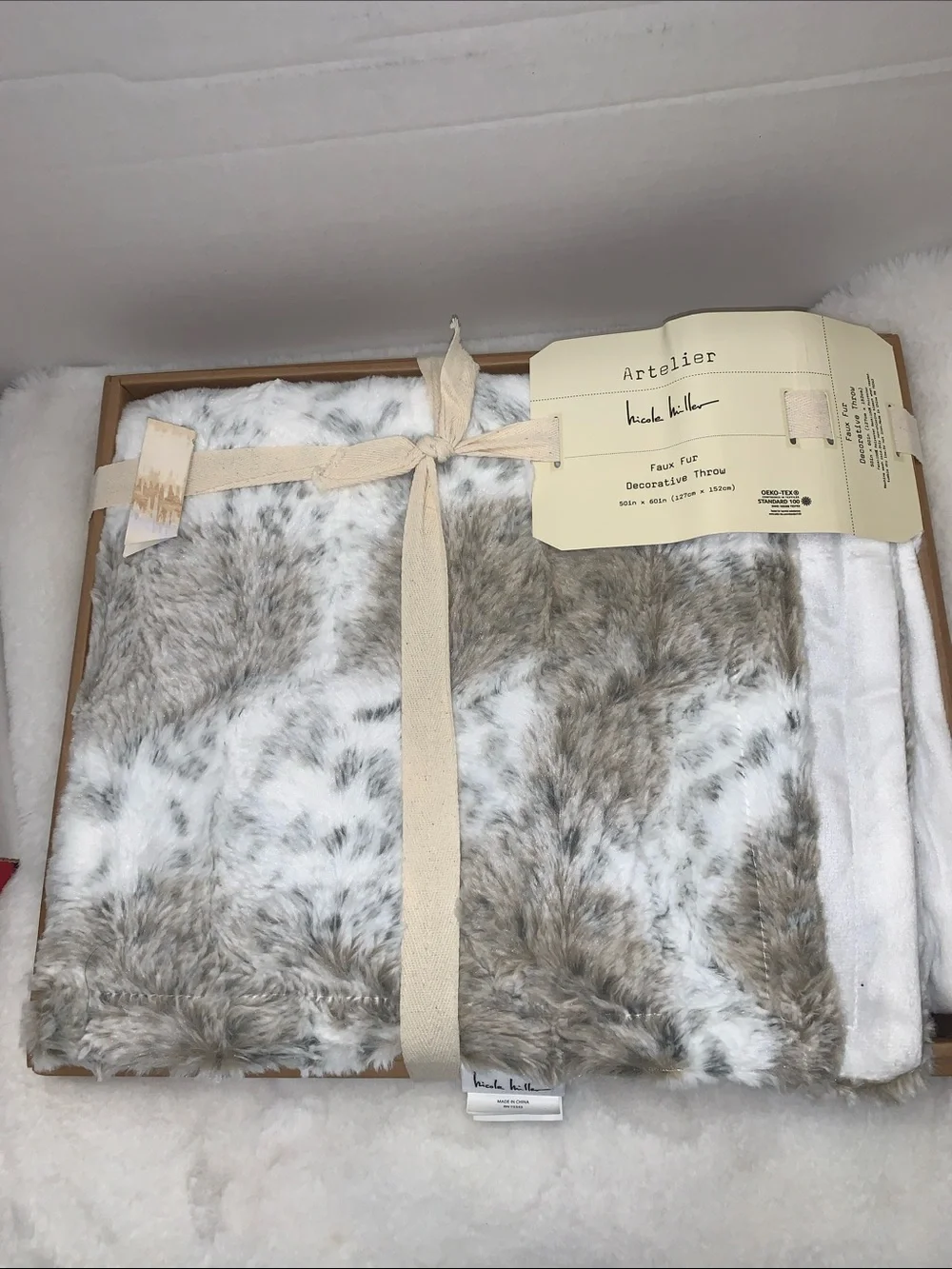 🍁 Artelier Nicole Miller Faux Fur Decorative Throw Blanket NIB